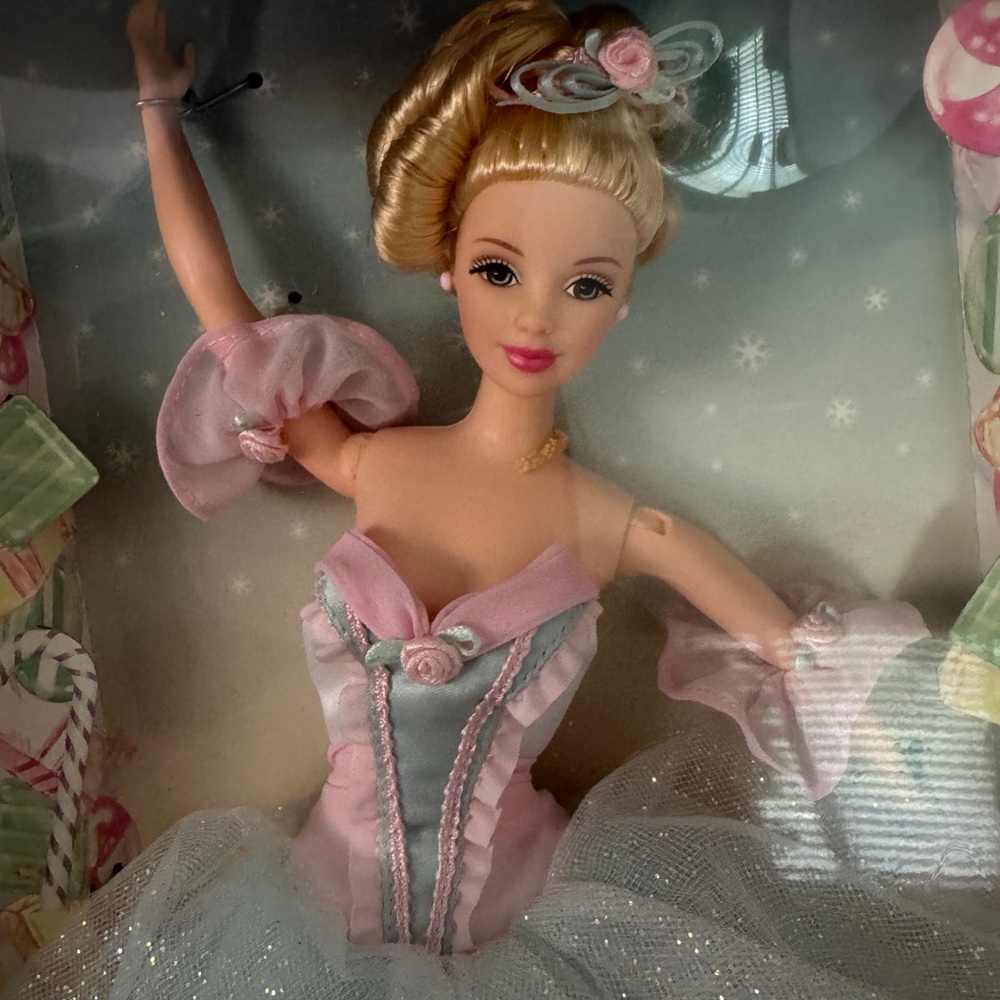 New 1998 vintage Barbie as Marian in the Nutcracker, collectible edition